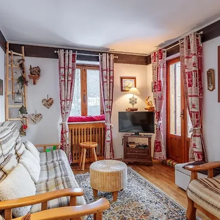 Panoramic With Fireplace Near Courmayeur *