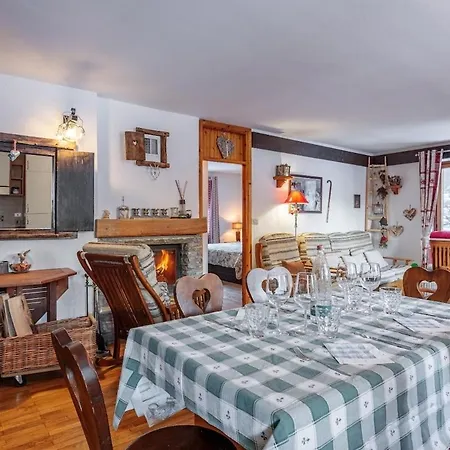 Apartment Panoramic With Fireplace Near Courmayeur Villaret