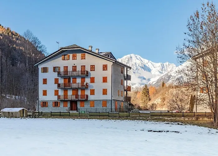 Panoramic With Fireplace Near Courmayeur Lejlighed